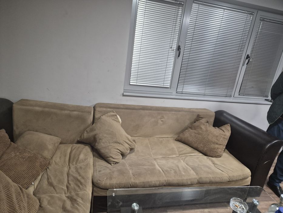 Продавам Ъглов диван