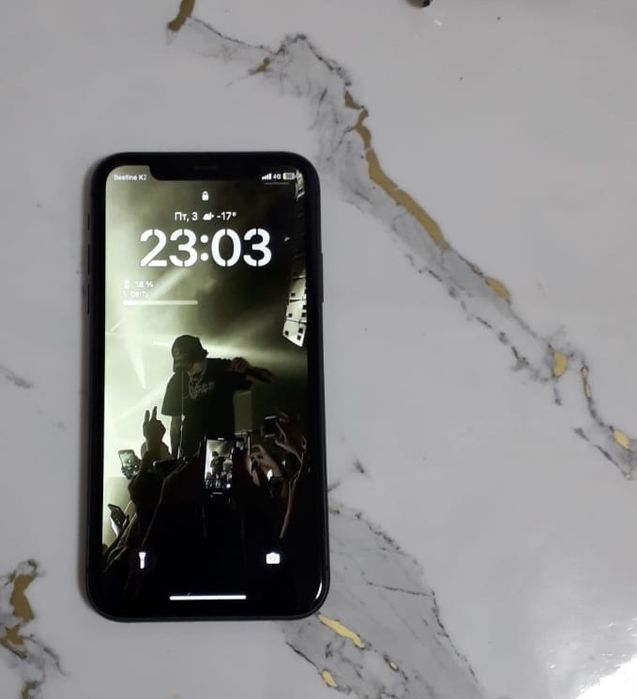 продам айфон 11