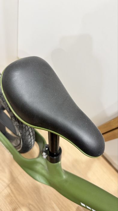 Продам Новый беговел