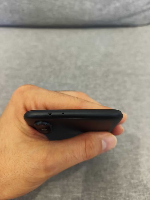 Телефон Xiaomi Mi A2 в добро състояние