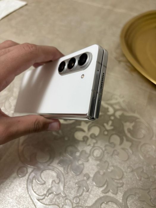 Samsung Z Fold 5 256/12