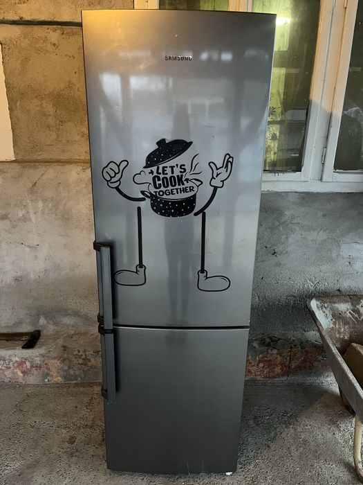 Vand frigider Samsung