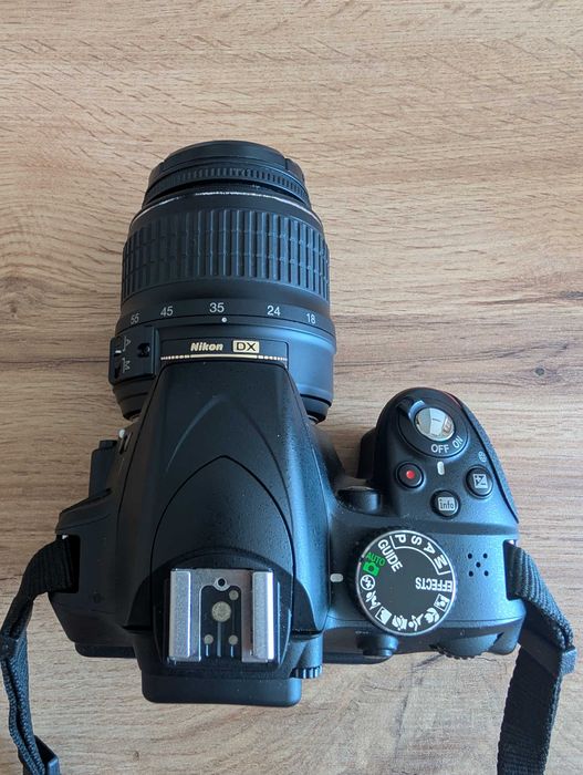 Kit DSLR Nikon D3300 + 2 Obiective (18-55mm & 55-200mm VR II) – 11.191 cadre (Stare Foarte Buna)