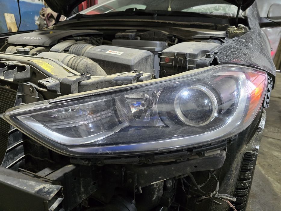 Продам фары на элантру.