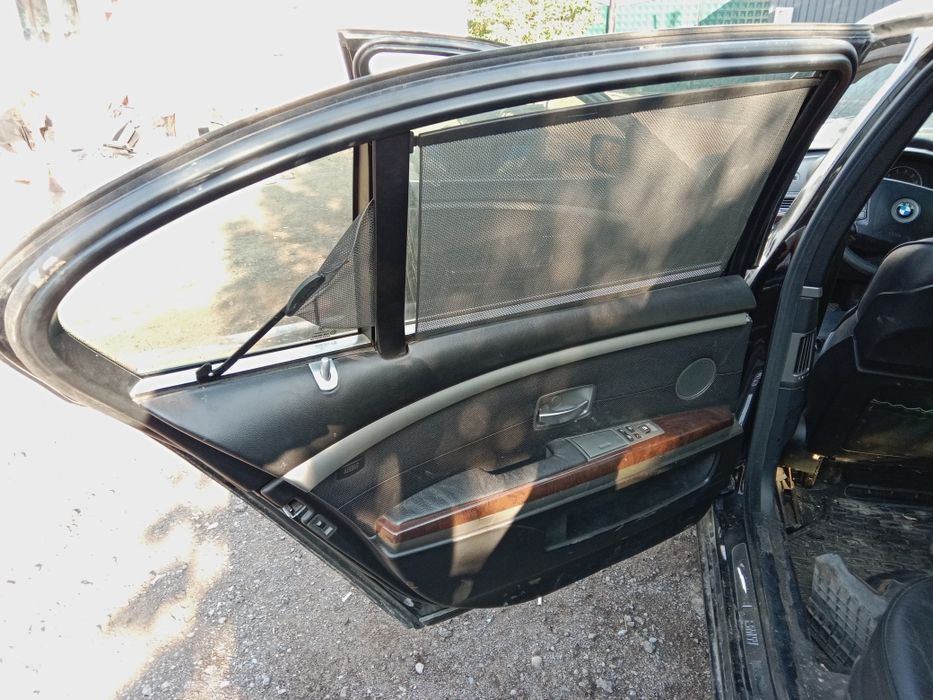 Продам двери е 66 е 65 БМВ
