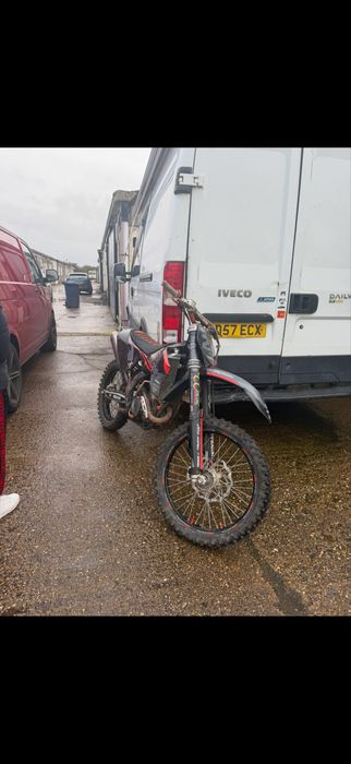 Vand sau schimb cu 2 t