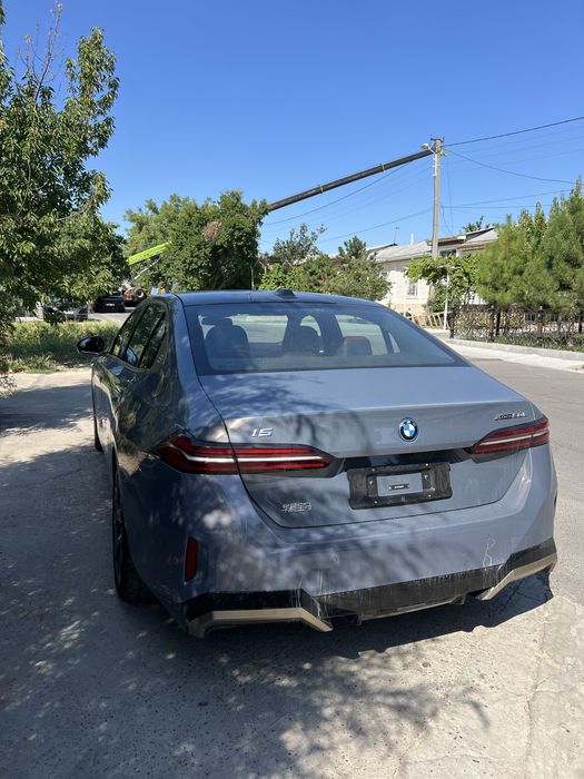Bmw i 5  50 L  2025 йил