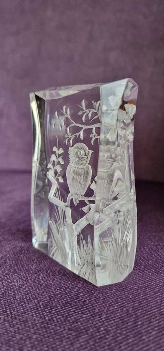 Изящно триизмерно преспапие– Бухал.