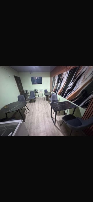 Стол 15000, стулья 9000, барные стулья 10000