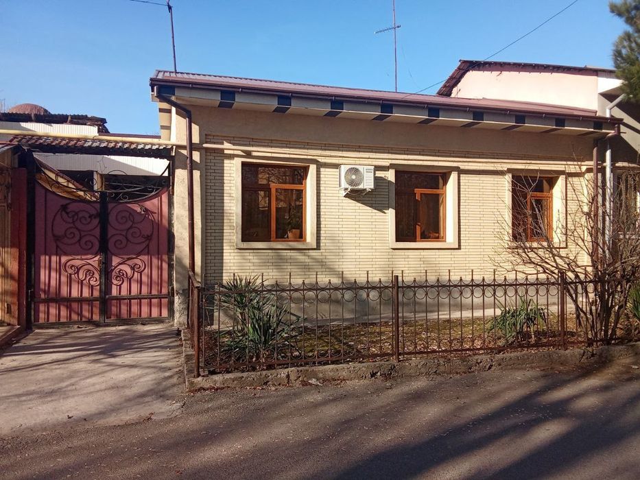 Продаётся участок 2 соток 
Ремонт: Средний Продажа  
Ремонт: Средний ч