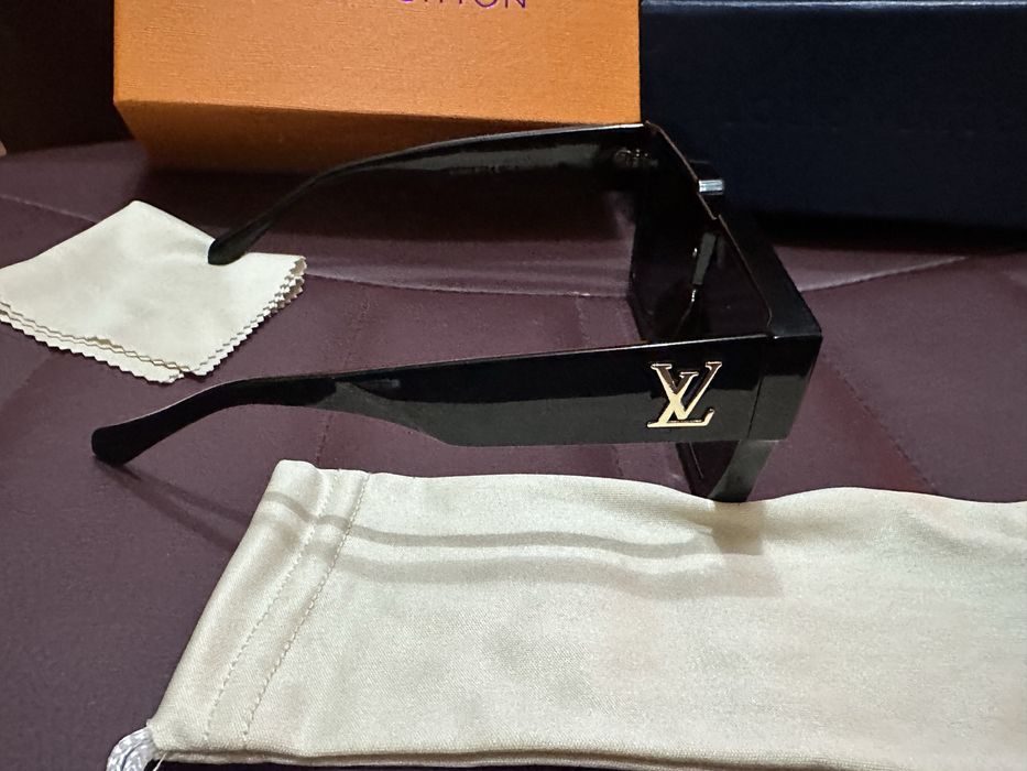 НОВИ слънчеви очила Louis Vuitton Cyclone в пълен комплект