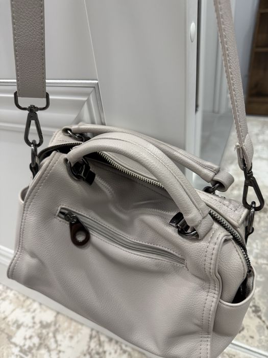 Сумка             женский.           Белый         кожаный