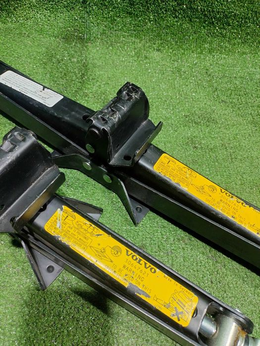 Продам Оригинальный домкрат на Volvo XC90