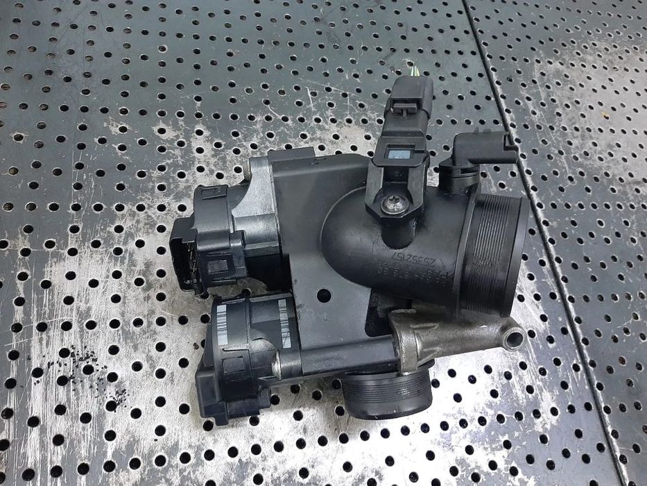 clapeta acceleratie 1.6 tdci ford focus 2 c-max  volvo c30 9686487880