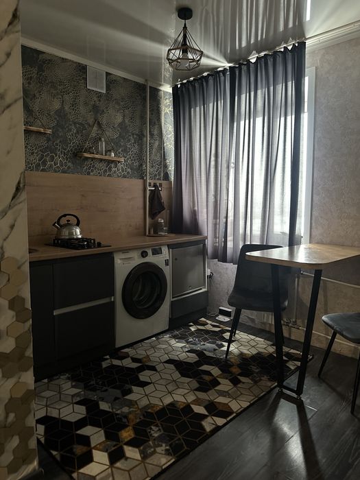 Посуточно однакомнатная центр Атриум