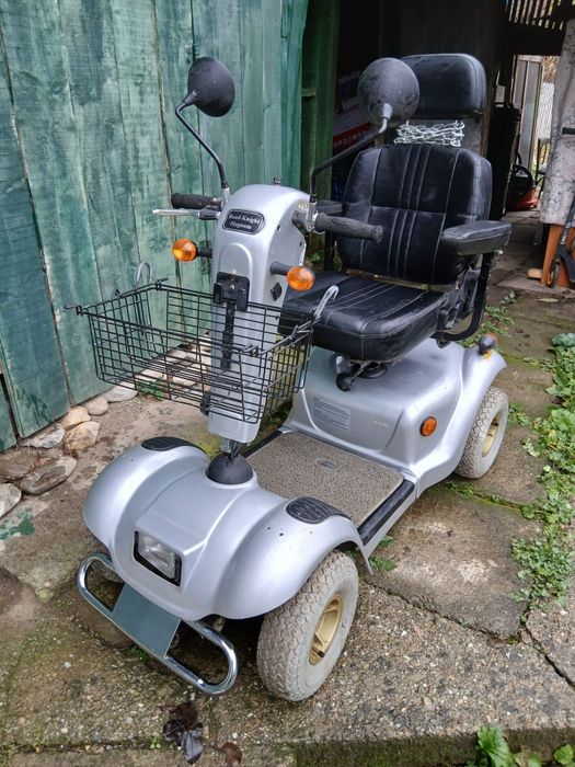 Scuter persoane dizabilități