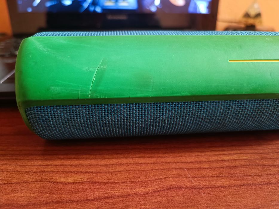Тонколонка Logitech UE Boom 2