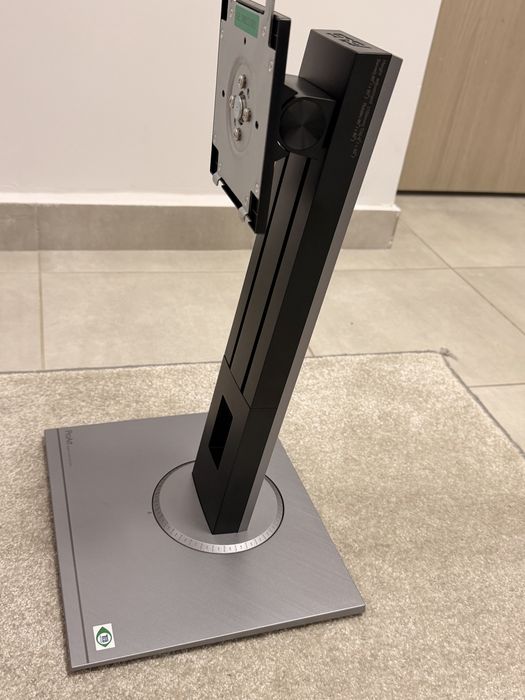 Stand pentru monitor