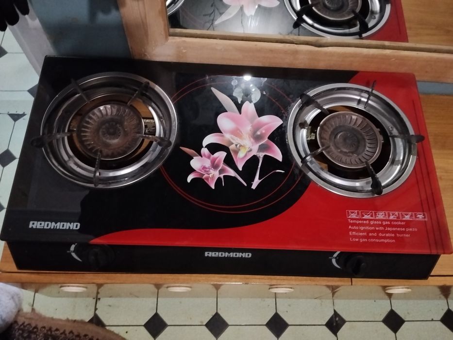 Газовая плита продам