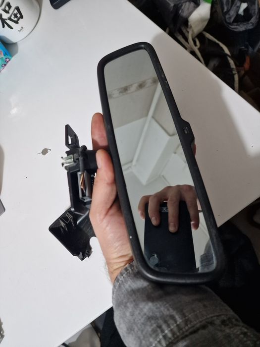 Oglinda centrala electrocroma