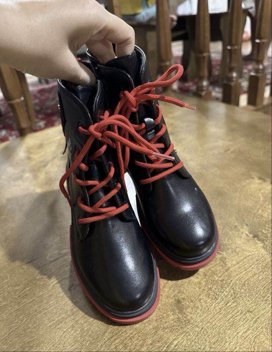 Ботинки детские новые