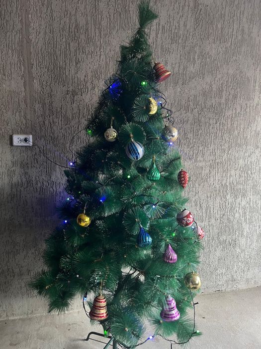 Продам елку(разборная)