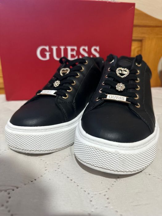 Обувки Guess Perhaps7