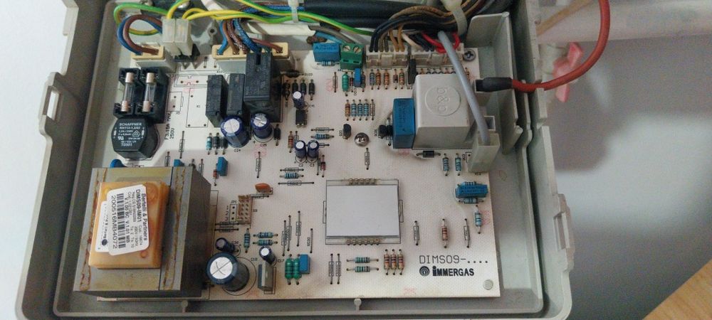 Placă electronică