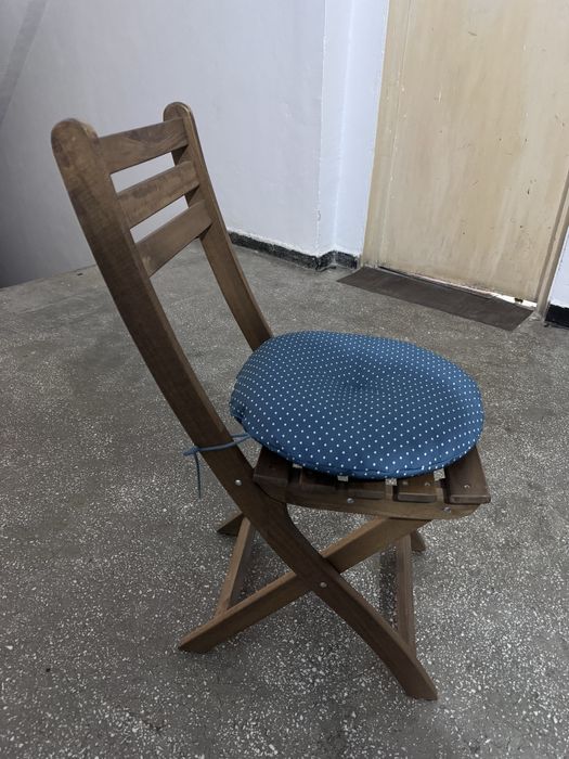 Masă pentru perete+2 scaune