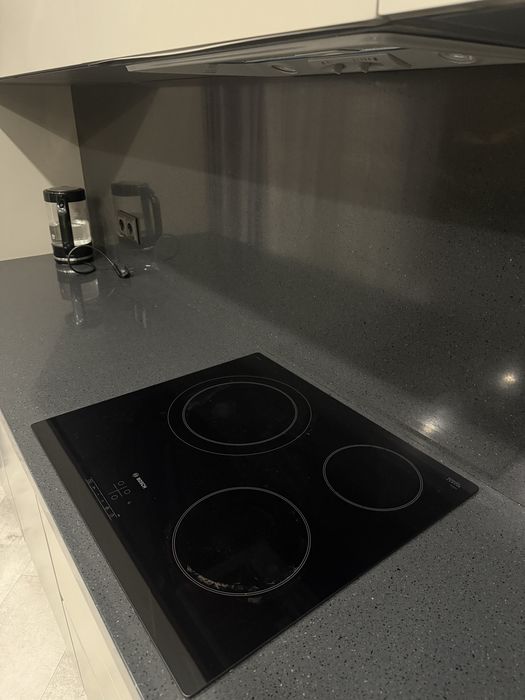 Плита с вытяжкой