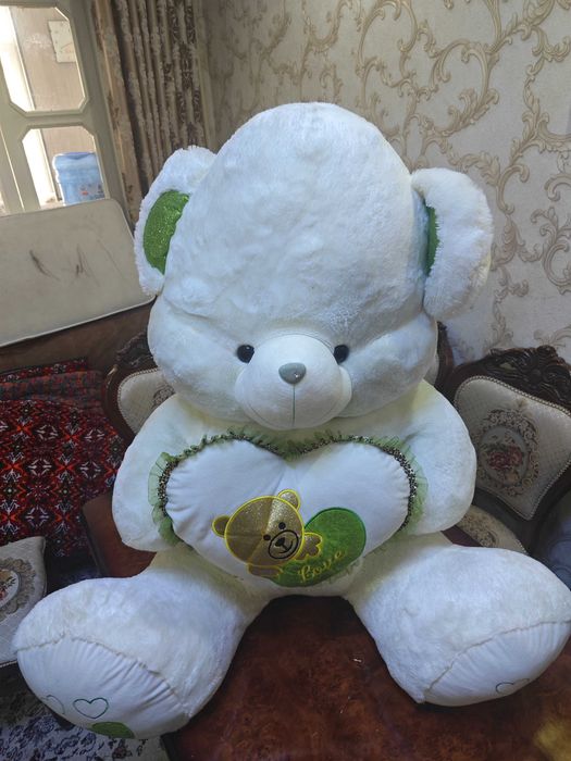 Большая плюшевая мишка