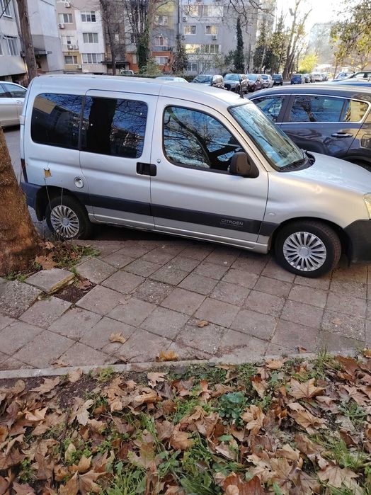 Продавам Ситроен Берлинго 1
