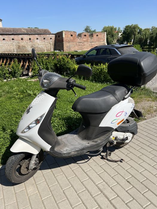 Scuter Piagio zip