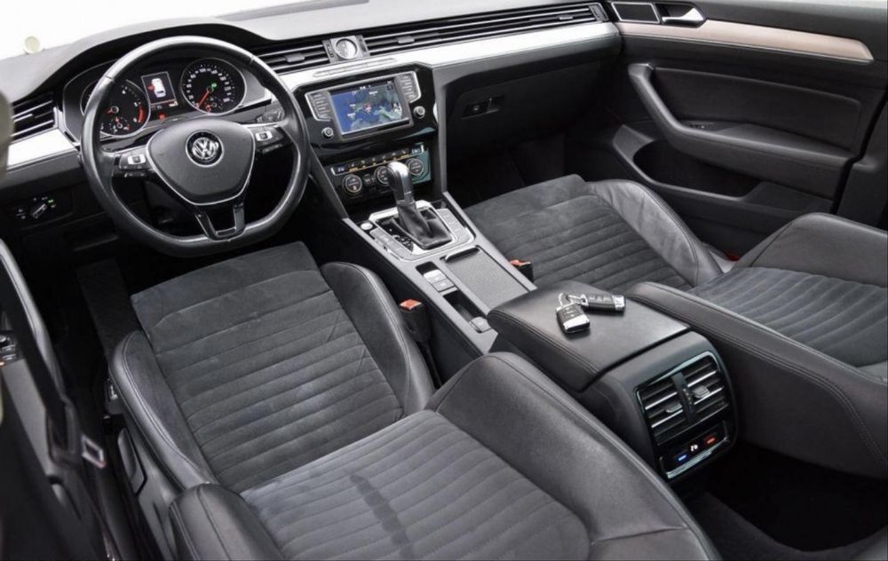 VW Passat Highline 2015 / 2.0 TDI 150 CP / Cutie Automată DSG / Înmatriculat RO / Revizii Efetuate  / Dotări TOP