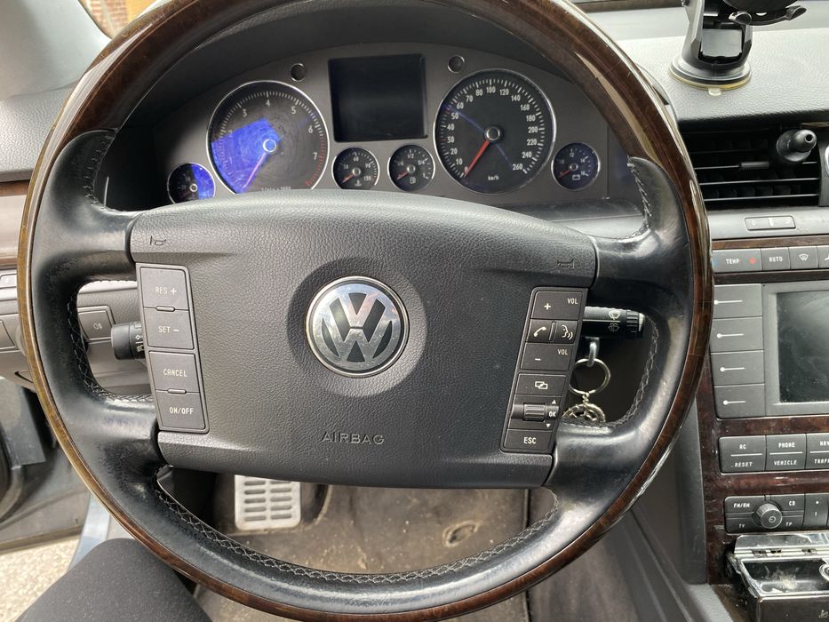 Volkswagen Phaeton 3.2