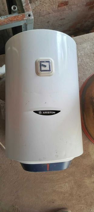 Продам Бойлер Ariston