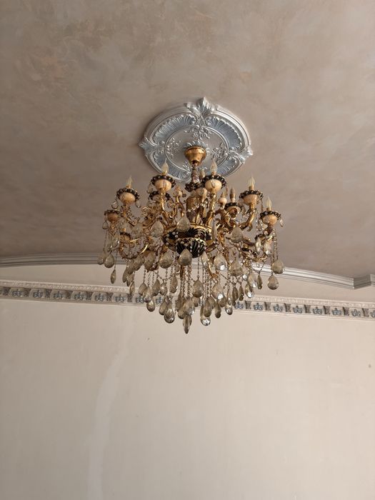 Люстра большая с пультом