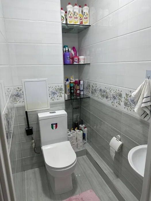 между  мечетями: Кух ота, Термизий, Тахтапул.
Чорсу, Ривьера Корзинка,