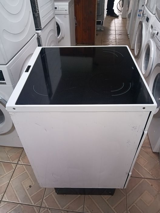 Свободно стояща печка с керамичен плот VOSS  2 години Гаранция!