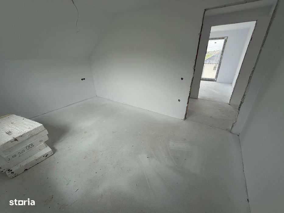 Casa noua single +330mp teren+ 2 garaje-Strand 2