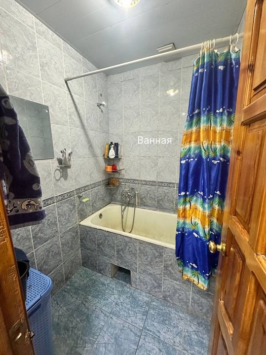 Продаётся 4-комнатная квартира в центре города