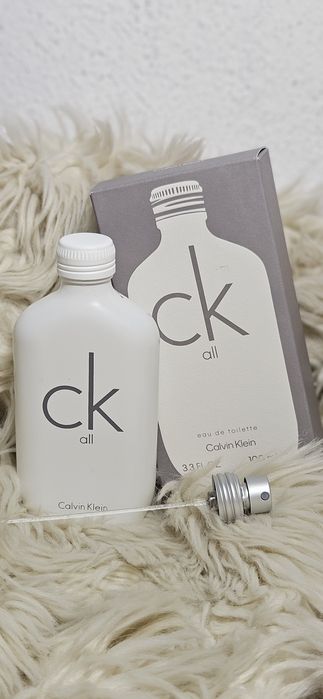 Vand parfumuri originale