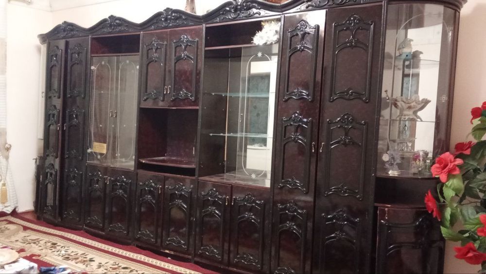 Stenka mebil sotiladi