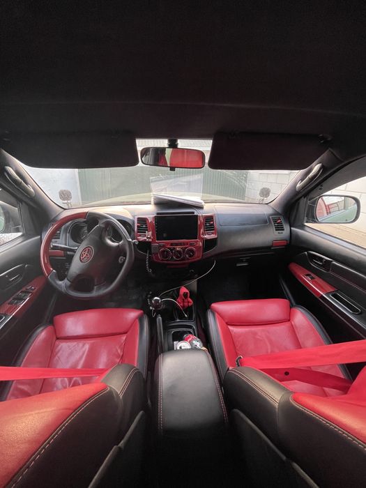 Продам внедорожник хайлюкс