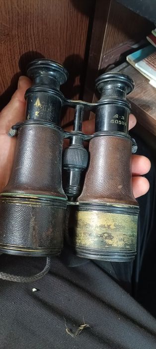 Un vechi Benoclu ww1' de colecție sau folosire