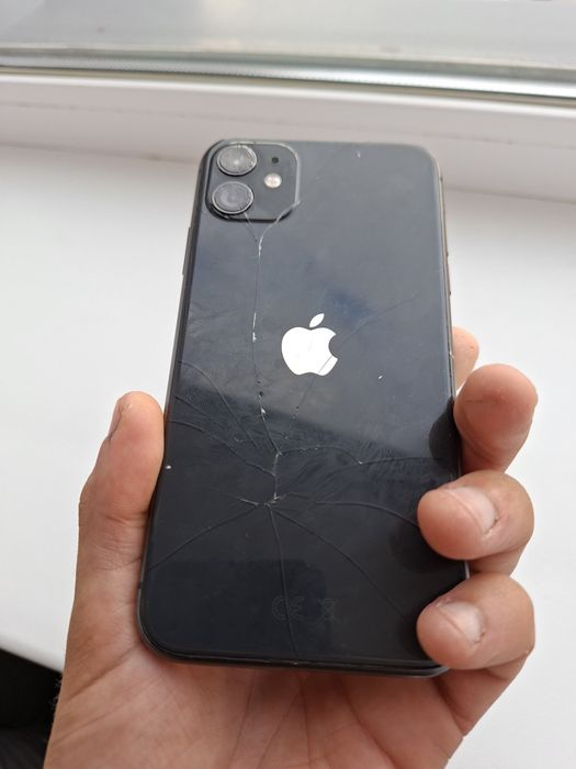 iPhone 11 77% аккумулятор