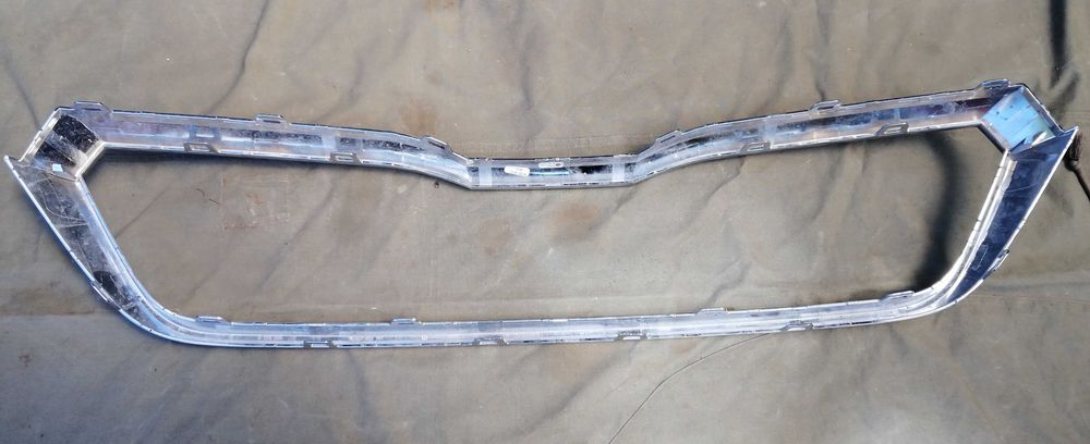 Хром радиаторна решетка Skoda Scala 2019-