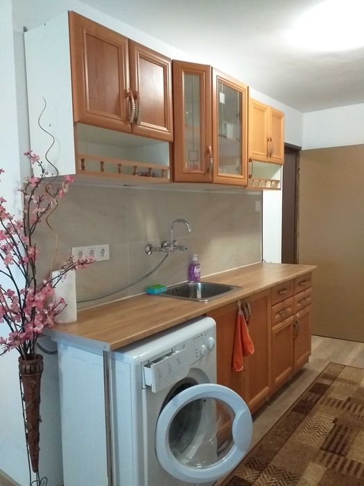 Продавам Таван-Хоби