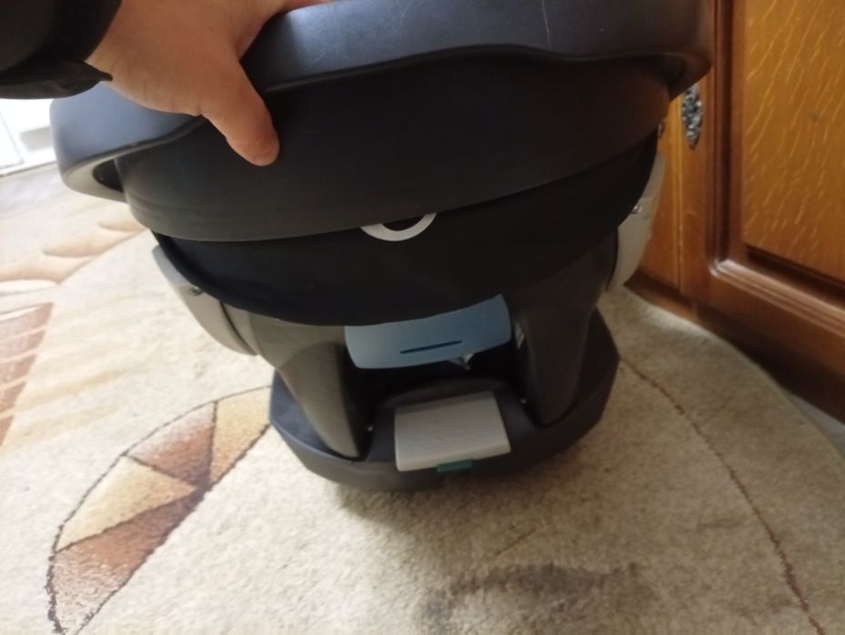 Vând scoica auto+pătuț+căruț