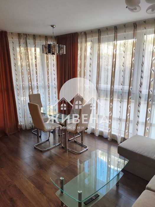 Продава обзаведен 2-стаен апартамент, кв. Бриз